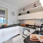 Ξενοδοχείο με διαμερίσματα Vista D'oro *